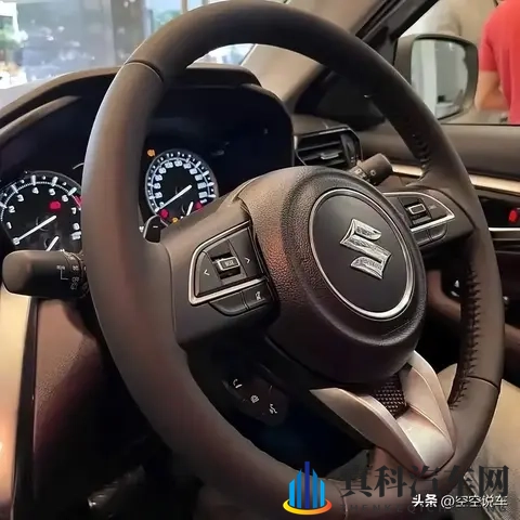 全新铃木超级维特拉上市,售价约91万元,搭载15L混合动力!-1