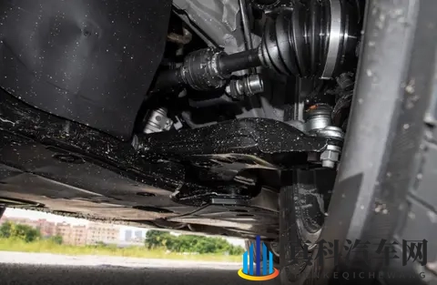 燃油混动任你选，威兰达产品力均衡，月销轻松破万-2