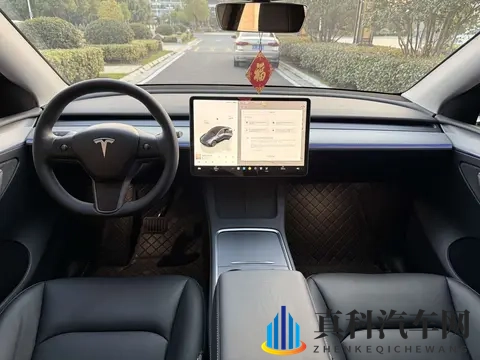 18万多拿下准新特斯拉Model Y，通勤代步有面儿！-3