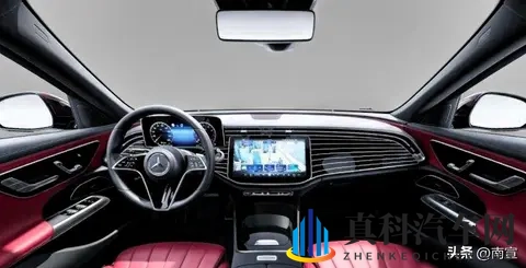 奔驰E级新车型上市,价格没涨配置却缩水,用户真能买账?-1