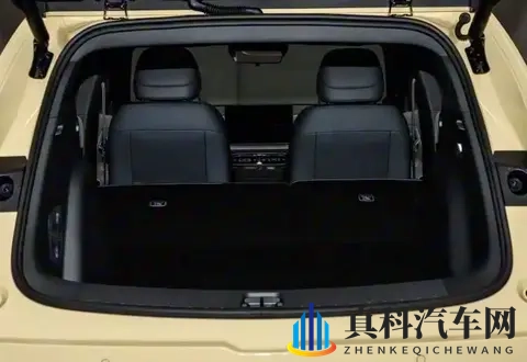 年轻人的纯电新宠!零跑Lafa5预售1058万起,唤醒驾驶激情-3