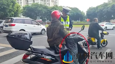 12月1日起，电动车、摩托车、三轮车上路“2要3不要”，车主注意-2