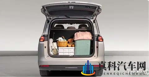 预售768万元起,三种动力7座MPV 五菱星光730,将于11月上市!-3