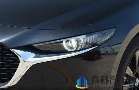 小鹏科技日揭晓第二代VLA大模型三大具身智能产品同步升级-1