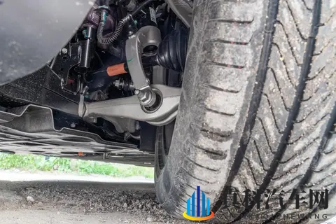 2025款星纪元ET:全能中大型SUV,标配飞鱼底盘20+猎鹰辅助驾驶-3