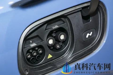 蔚来乐道L60四驱版，续航707km，四驱+无框车门，家用真香！-2