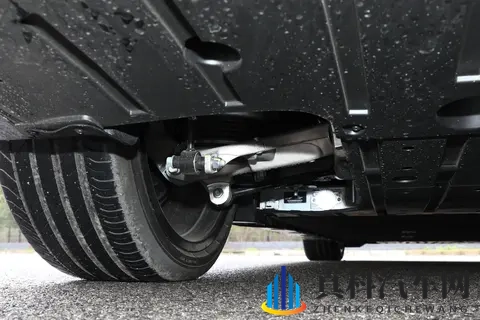 不止代步!阿维塔 12 皇家剧院版,把私人剧院搬进车里-3