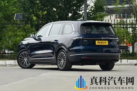 家庭出行就选深蓝S09，空间大、配置高、动力强，性价比还超高！-3