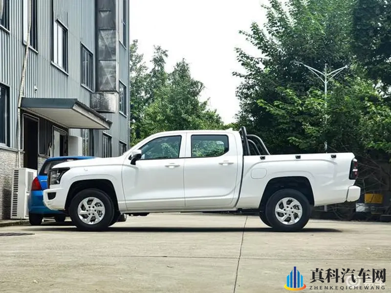 金刚炮新车型发布,配采埃孚8AT,实用驾乘体验分享-1