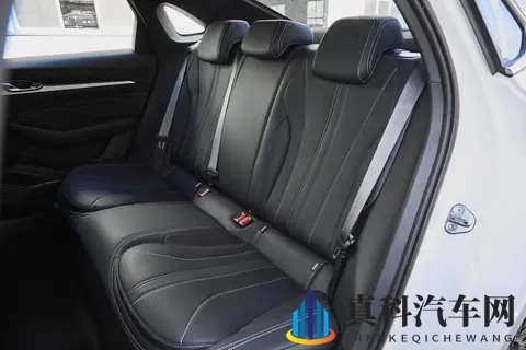 吉利星瑞全新东方曜试驾体验：中国设计吸睛，智能驾控出色-1