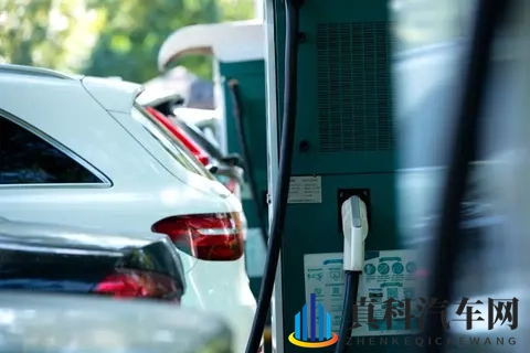 电动车的“反人类”设计，是创新还是噱头？-3