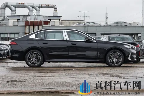 销量一跌再跌，宝马5系单月仅卖出9087辆，大降价难道也不管用？-2