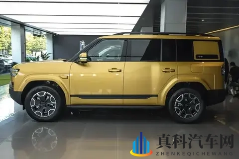 家庭用车选TA！方程豹钛7的空间、续航、智能、安全表现都不错-2