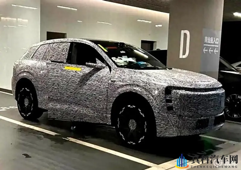 奥迪AUDI品牌首款SUV E8曝光，有望于明年上市-1