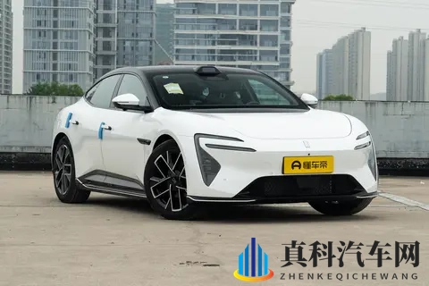 25万预算,年轻人的豪华汽车到底该怎么选?看完这篇你就明白了-1