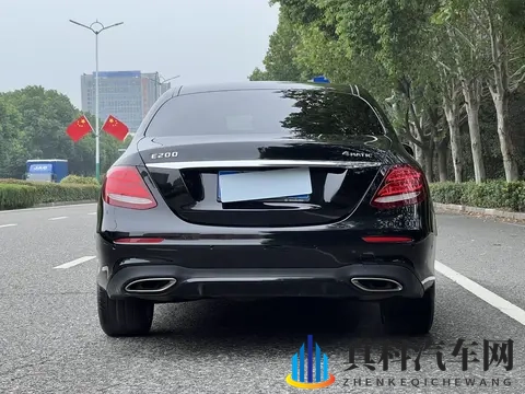 开了7年的奔驰E级，15万不到，圆你一个奔驰梦！-1