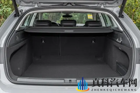 2025 款大众 CC 全系配置实测!三厢 _ 猎装怎么选?看完不花冤枉钱-2