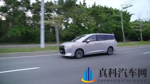 10万出头的插混MPV,靠谱吗?-3