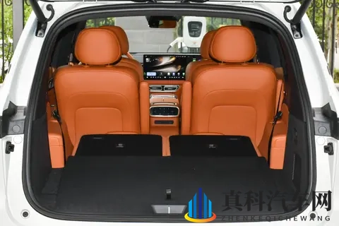 家用六座SUV,深蓝S09和领克900怎么选?看完对比就明白了-3