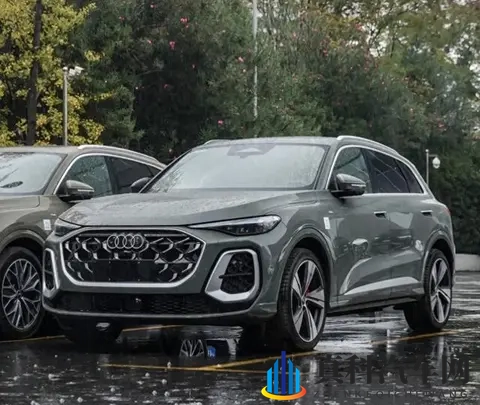 4米8车身+华为乾崑！新奥迪Q5L实拍，272马力太香了-1