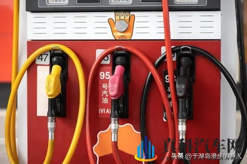 加油别纠结！三桶油品质没差别，小加油站这么选，8个硬招避坑-3