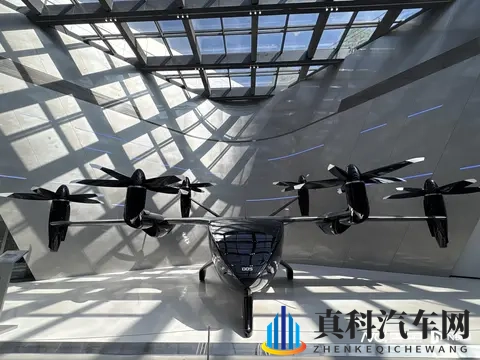 女角色去小内皮肤：女角色换装瞬间，肌肤展现无瑕美-2