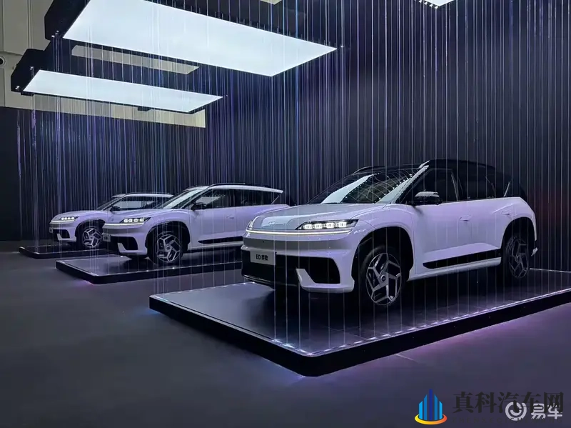 单车导购丨11.98万起北京现代EO 羿欧，该怎么选？-1