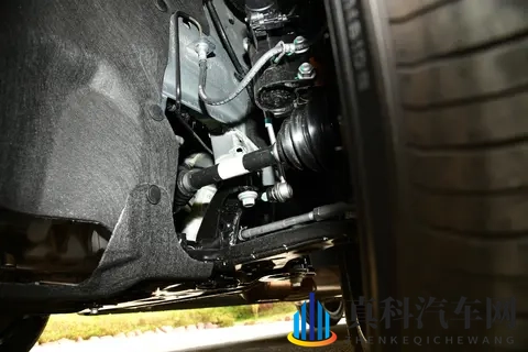 15万买磁悬浮豪华七座SUV,20T+8AT,家用太香了-2