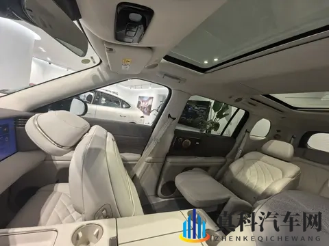 智己LS9实车静态体验，LS7车主哭晕在厕所-1