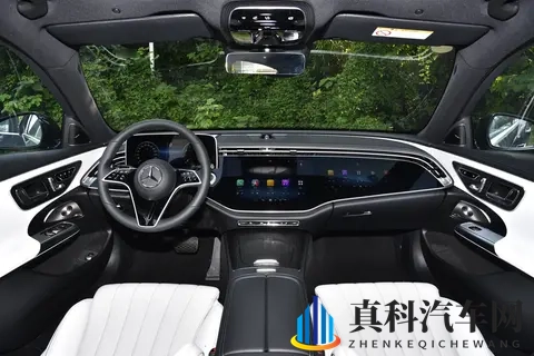 理性解析2026款奔驰长轴距E级:优雅进化下的产品逻辑-1