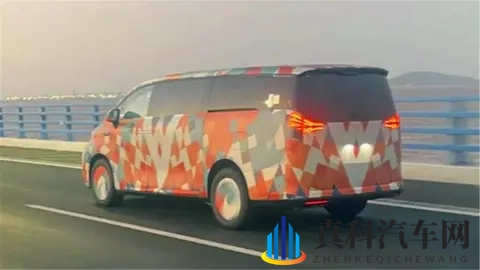 银河V900路试谍照曝光：15T增程MPV，轴距32米，6座8座可选-2