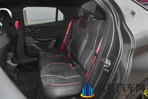 赛道基因下的个性之选,领克 03 2026 款 03+ 20TD TCR 版深度解读-3