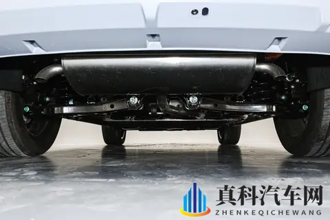 15万级中型SUV怎么选？山海L7 PLUS带你开启更多生活可能-3