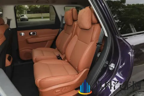 六座车,标配激光雷达+8650芯片,15万起的零跑C16值得买吗?-2