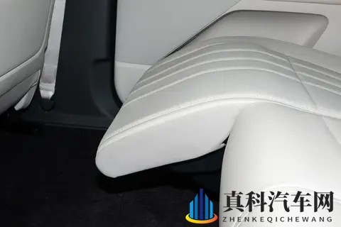 17 万拿下纯电 SUV?东风奕派eπ008 :空间、续航、配置够家用吗?-1