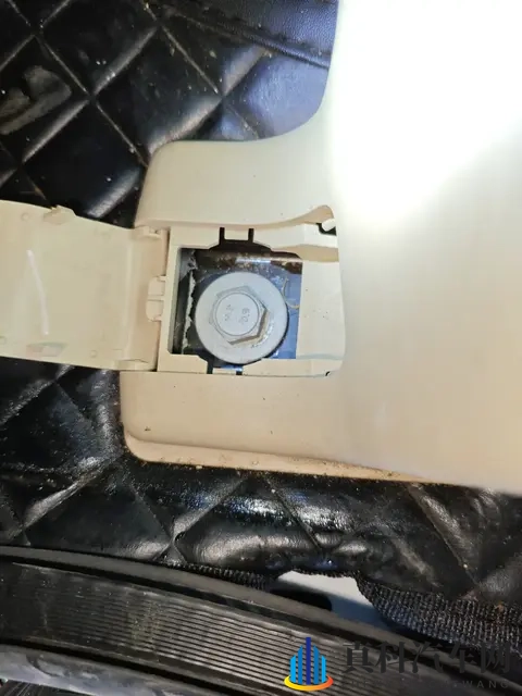 23年别克GL8陆尊，准新一手车，258万宜商宜家？-1