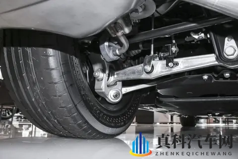 选车丨四种车型配置,雷克萨斯LS应该怎么选?全方面分析评测!-3