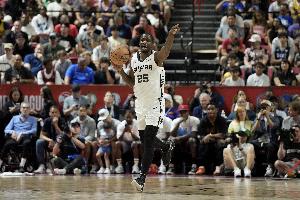 【菜鸟】落选秀加西亚12分5板6助3断 科沃德19分埃奇库姆12分10板